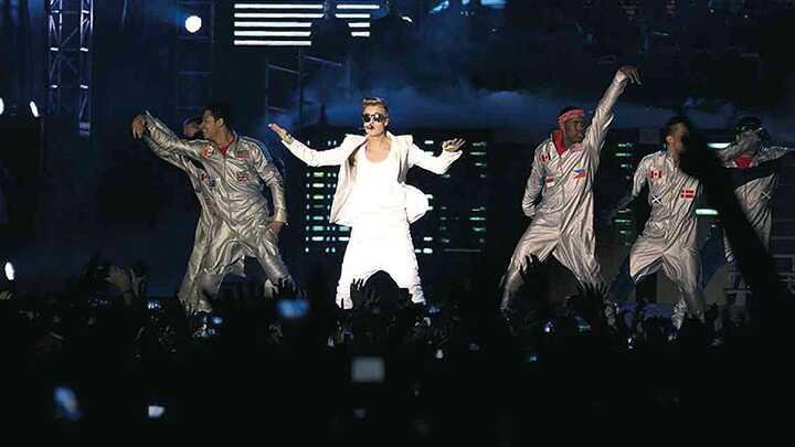 justin bieber  prezervatif  durex  sok fotoraflar resimleri