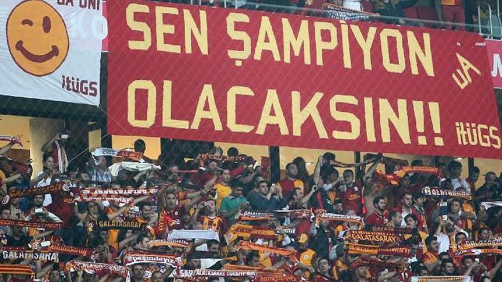 Galatasaray taraftar: 'Fener alama'