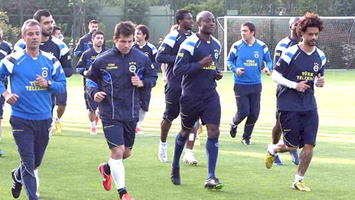 Fener, Es-Es hazrlklarna ara vermeden balad