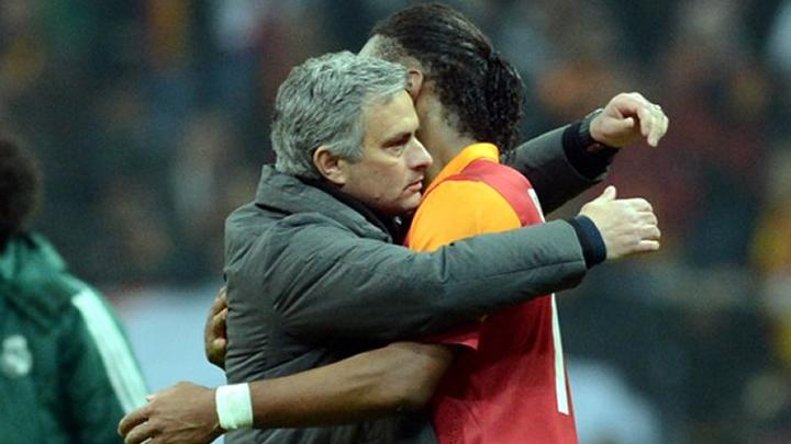 Mourinho, Drogba'y Chelsea'ye ard