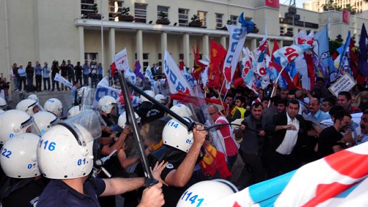 Reyhanl saldrs protestosuna polis mdahalesi