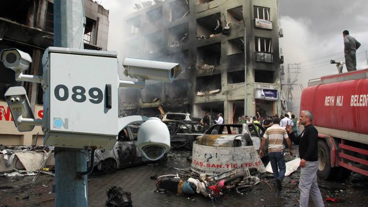 Biz kaakyz yalanyla zulaya bomba yklendi 