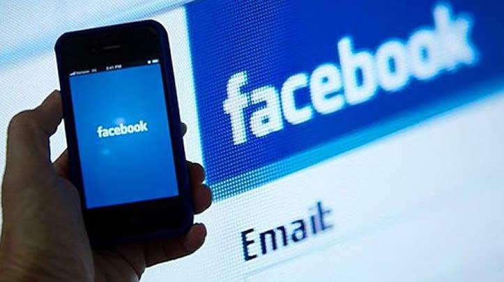 Facebook bilgileri gizli servislerle paylayor iddias