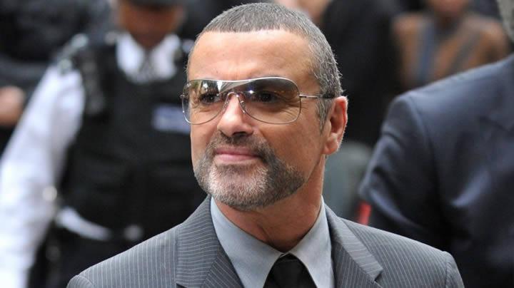 Dnyaca nl arkc George Michael, aracyla kaza geirdi