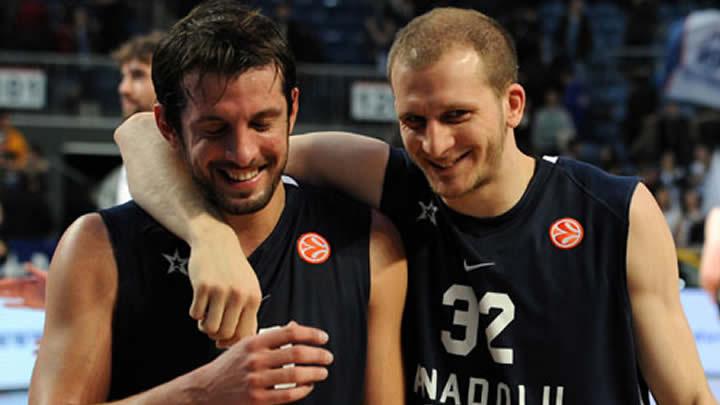 Anadolu Efes yar final peinde