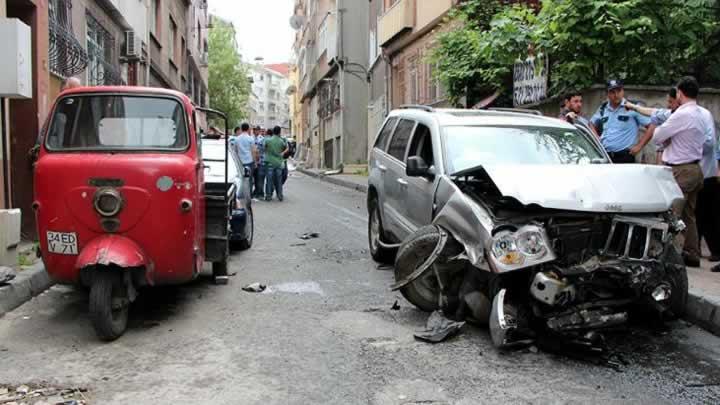 Fatih'te patlama gibi kaza: 2 l, 7 yaral