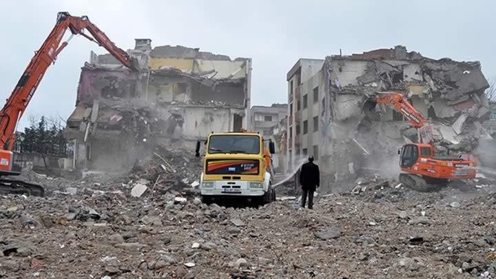 stanbul'da 50 bin bina yklacak