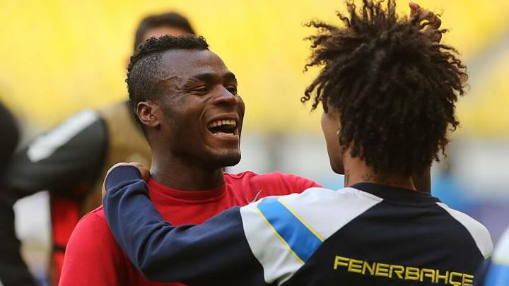 Emenike'den Fenerbahe aklamas