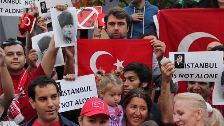 Gezi Park eylemine Mehmet Okur destei