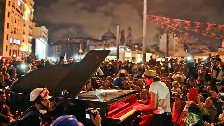 Taksim Gezi'de piyano resitali!  (12 Haziran)