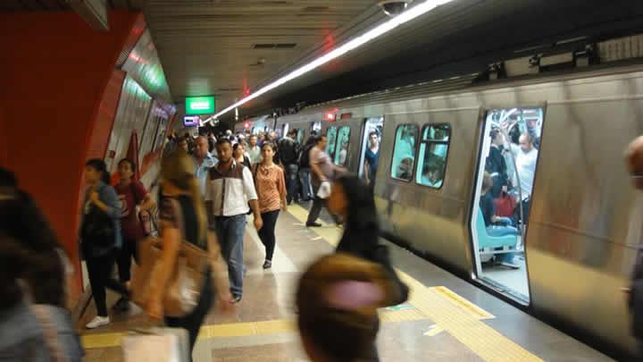 stanbul'da 2017'de 11 milyon kii metroyla seyahat edecek 