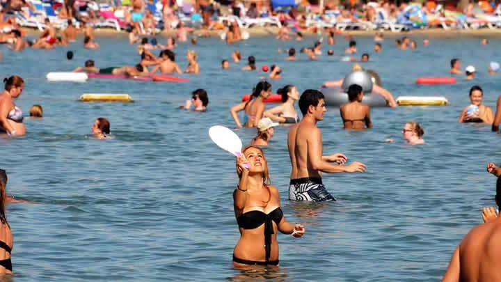 Antalya'ya yln ilk yarsnda 4.3 milyon turist geldi