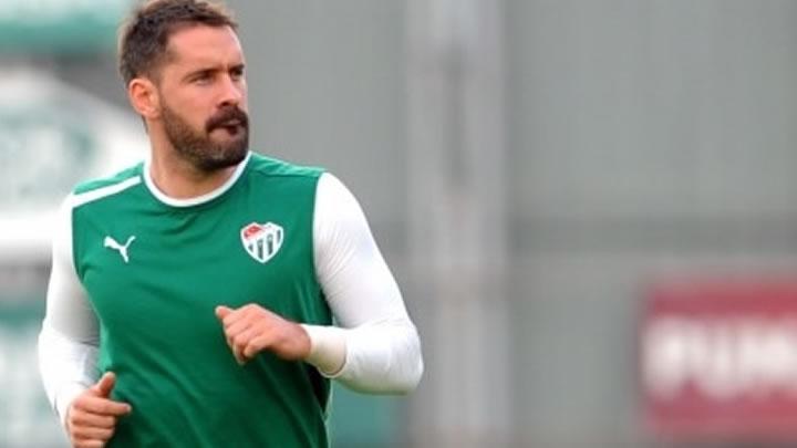 Scott Carson Bursaspor'a veda etti