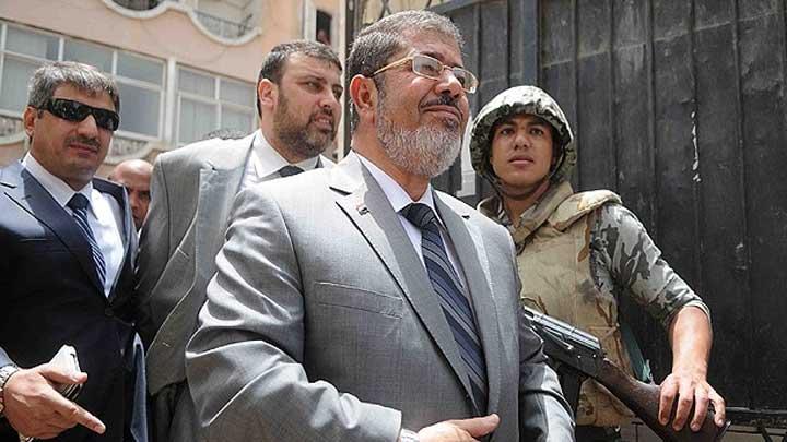 Mursi ve hvan liderleri 'firar' sulamasyla yarglanacak