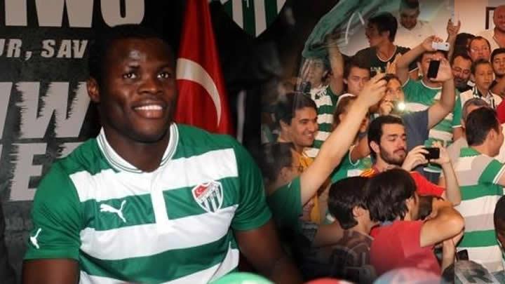 Taye Taiwo Bursa'y sallad!