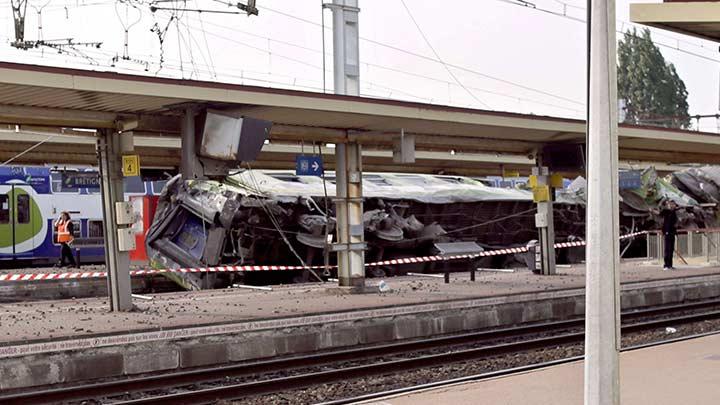 Paris'te korkun tren kazas 