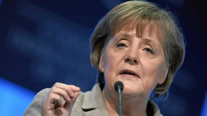 Merkel Mursi'nin serbest braklmasn istedi