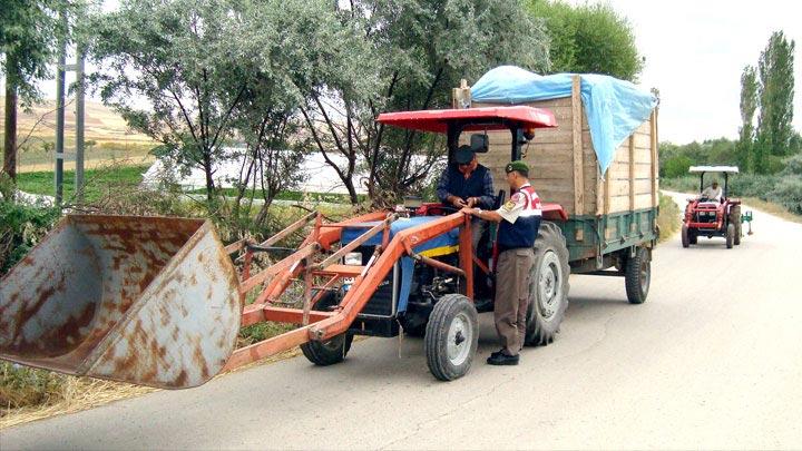 Jandarma timleri 'hasat' trafiini denetledi