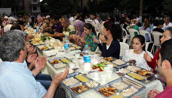 Hasta ve hasta yaknlarna iftar