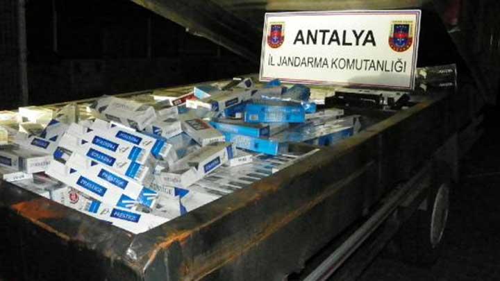 Antalya'da kaak sigara ele geirildi