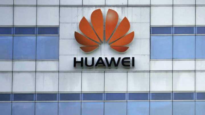 Huawei ift haneli byme kaydetti 