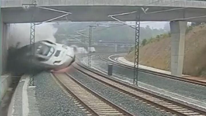 te spanya'daki tren kazas! (video)