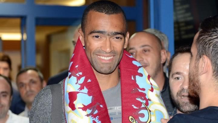 Bosingwa resmen Trabzonspor'da!