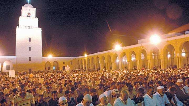 Ukbe bin Nafi Camii canlln koruyor