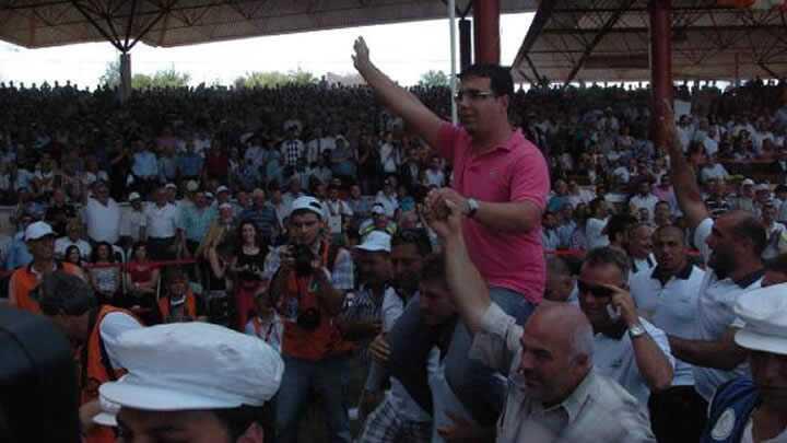 Aa Mecek parasn istiyor