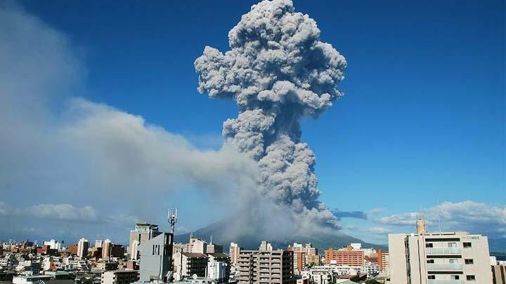 Japonya'da yanarda patlamas