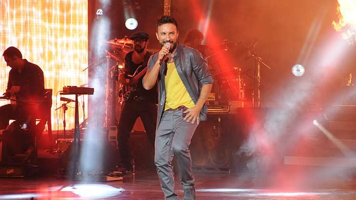 Ve Tarkan Akhavay sallar