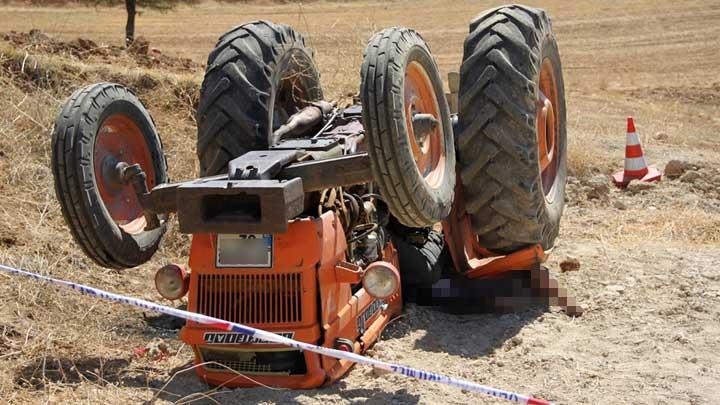 Antalya'da ifti traktrn altnda kald