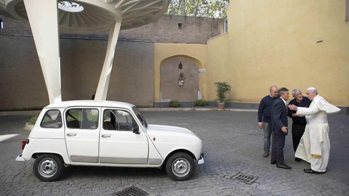 Papa Francis'in yeni makam arac 1984 model!