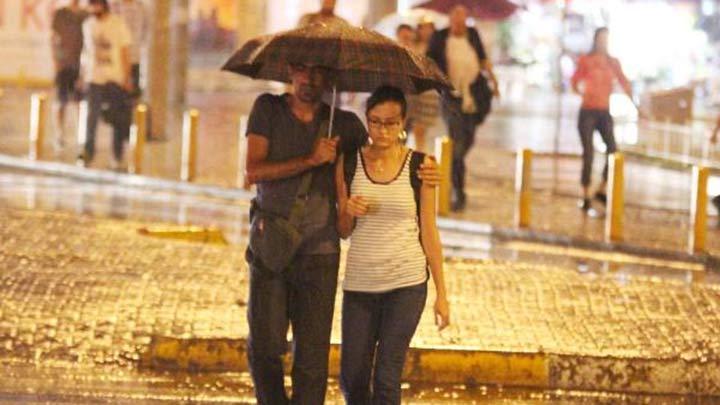 stanbul'da saanak yamur