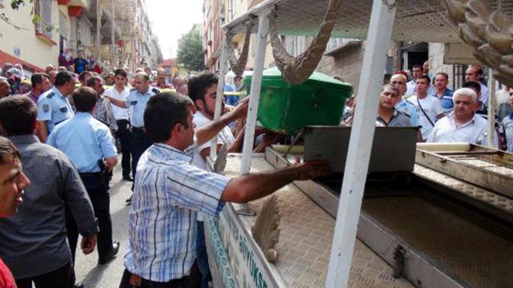 Gaziantep'te bir gen hortumla intihar etti