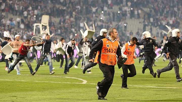 Beikta-Galatasaray derbisi iin soruturma balatld