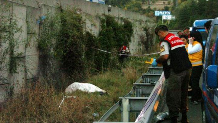 Bolu'da yol kenarnda ceset bulundu