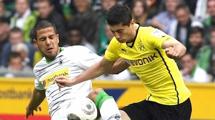 Dortmund liderlii teslim etti