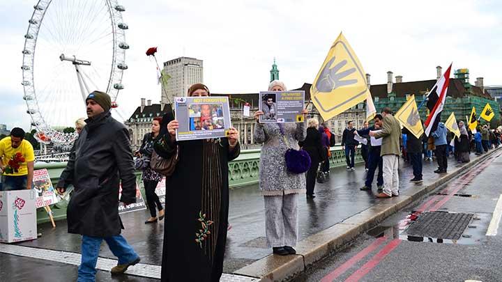 Londra'da Msr protestosu