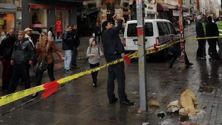 stiklal Caddesi'nde bana ta dt!