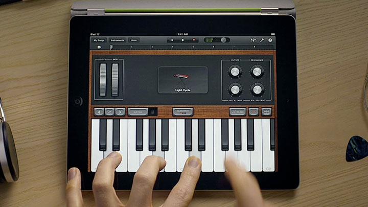 GarageBand iOS 7 iin cretsiz oluyor