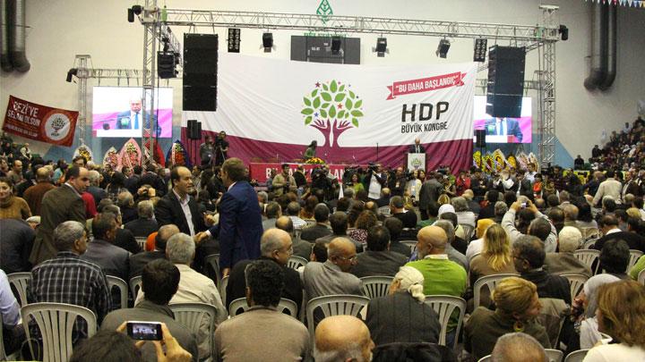 HDP kongresinde calan'n mesaj okundu