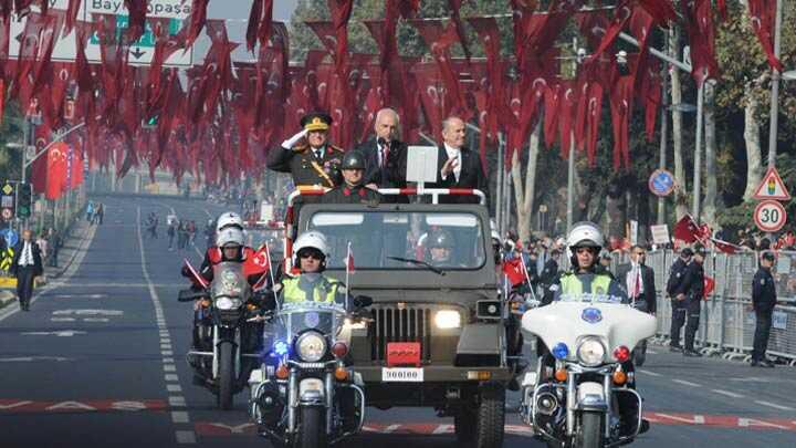 stanbul'da Cumhuriyet cokusu