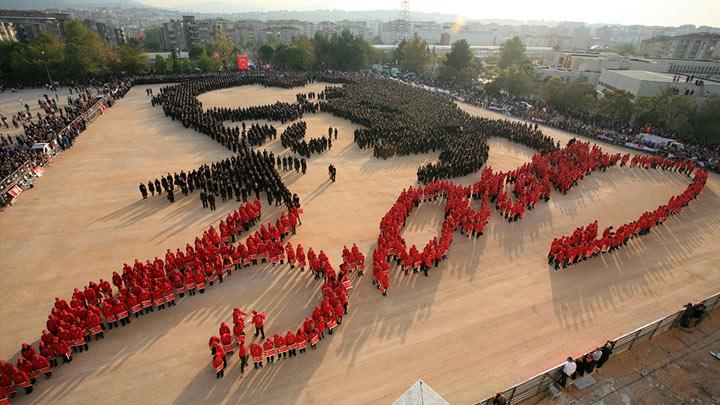 Guinness'e aday canl Atatrk portresi