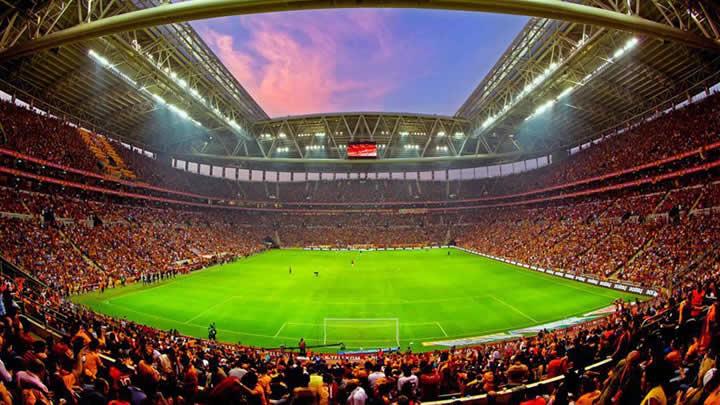 UEFA'dan Galatasaray'a uyar!