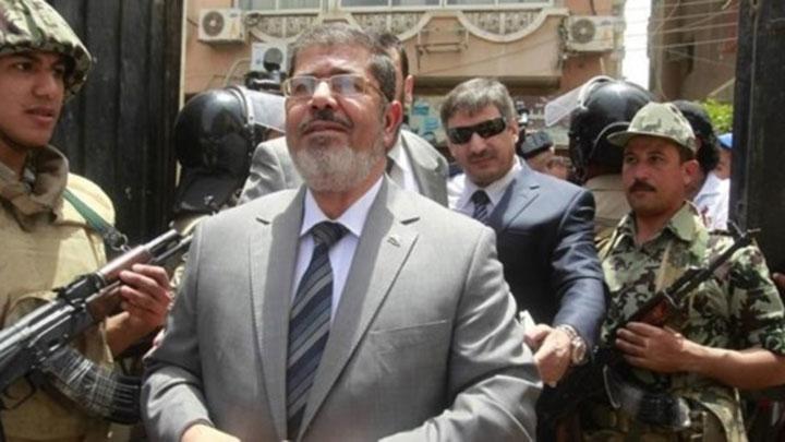 Mursi'nin hapishanedeki ilk gn!