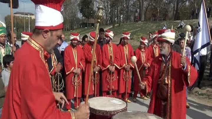 Babakan iin besteledikleri mar aldlar