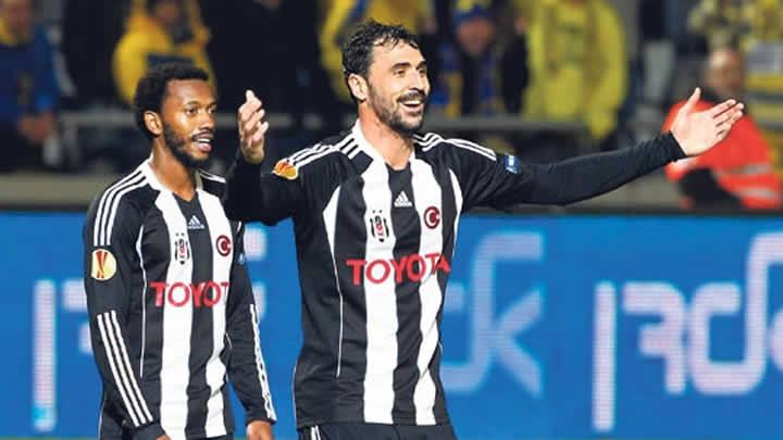 Fernandes ve Almeida blf yapyor