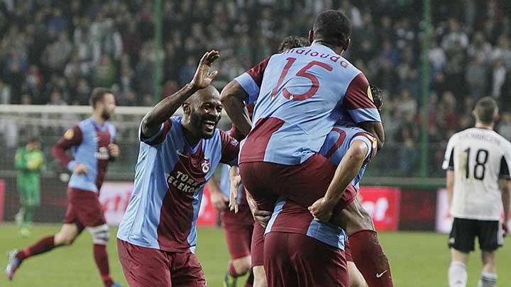 Trabzonspor'dan tarihi rekor! (Legia Varova 0-2 Trabzonspor)