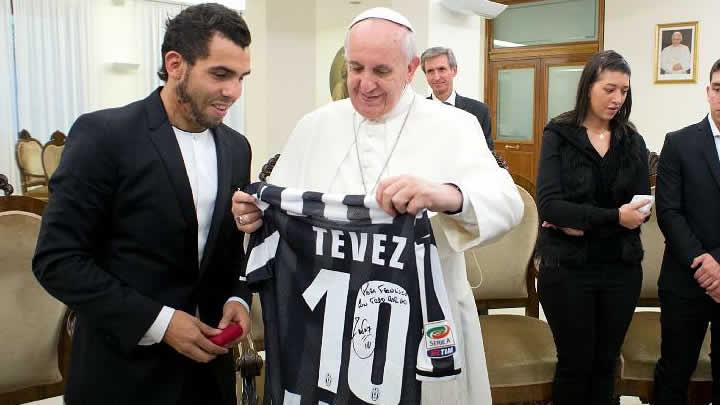 Tevez, Papa Franciscus'u ziyaret etti